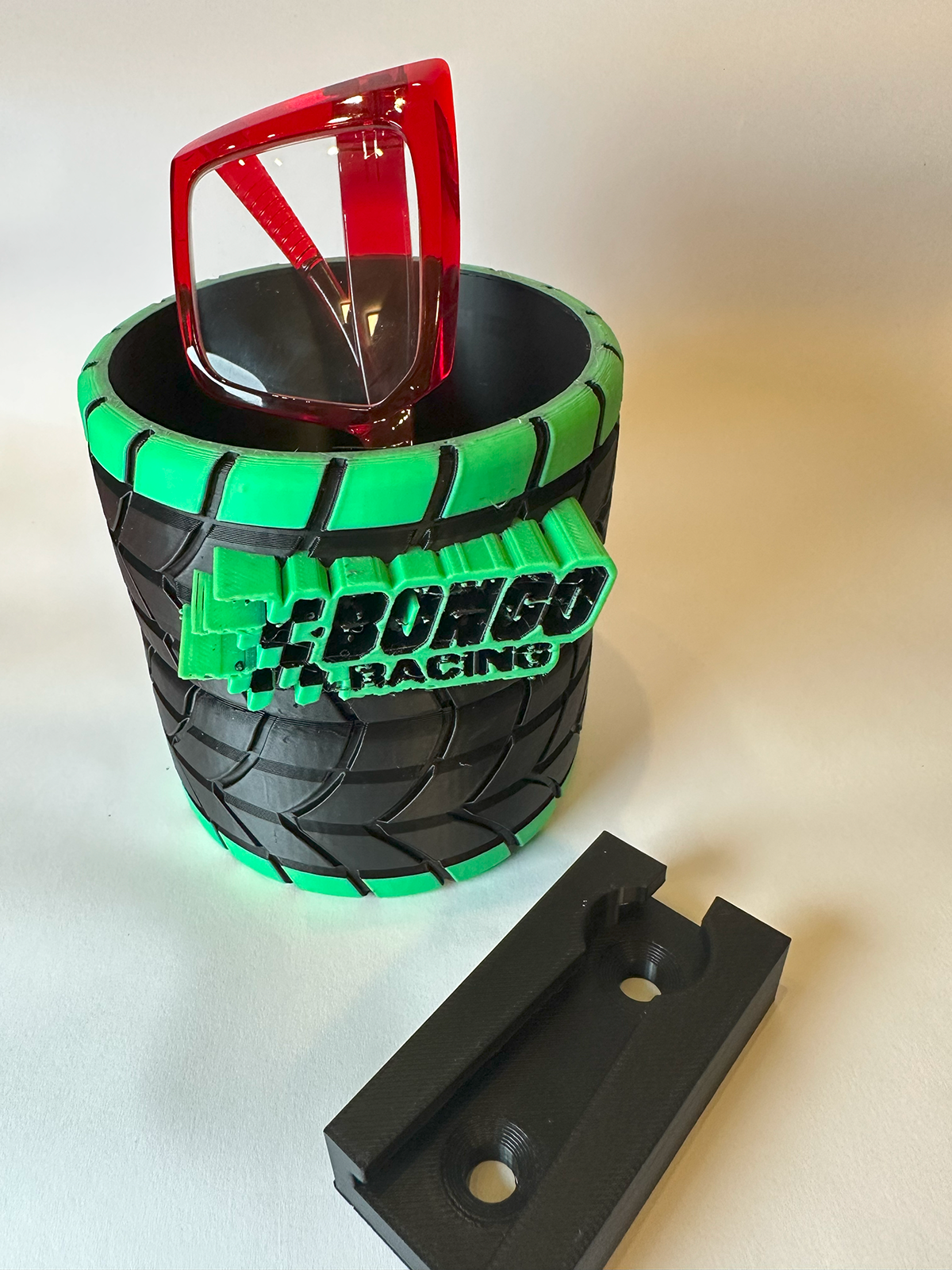 Bongo Racing - The Everything Tire Holder