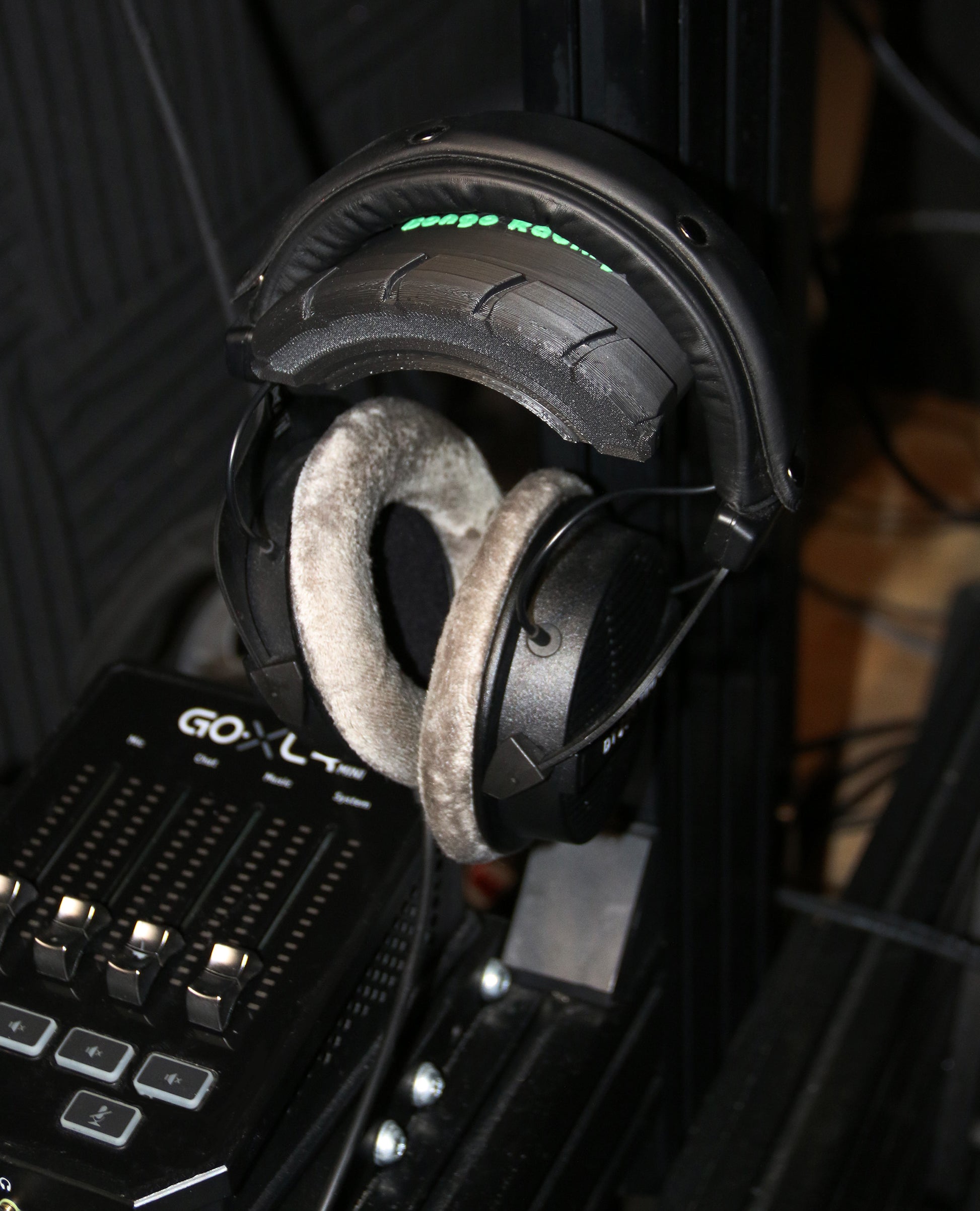 Bongo Racing Tire Tread Headphone Holder