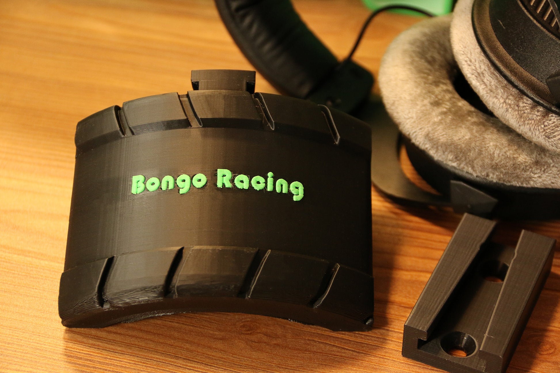 Bongo Racing Tire Tread Headphone Holder